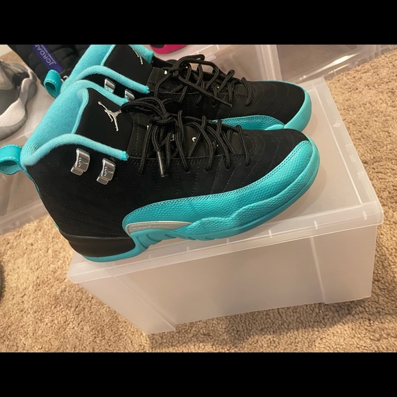 Jordan 12 Retro Hyper Jade (GS) Black and Teal - Picture 3 of 6